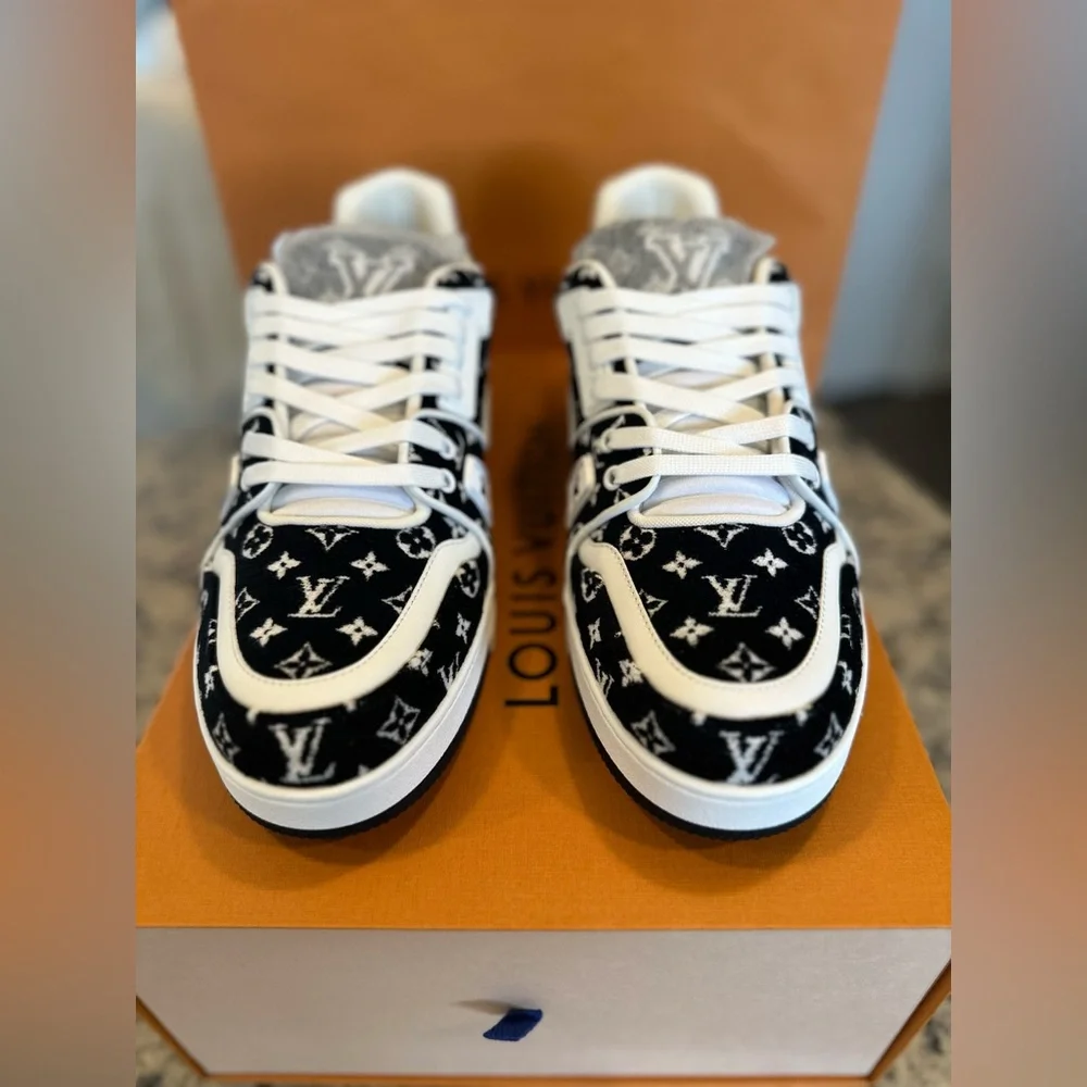 LOUIS VUITTON TRAINERS DESIGNED BY (Virgil Abloh) - Picture 5 of 7